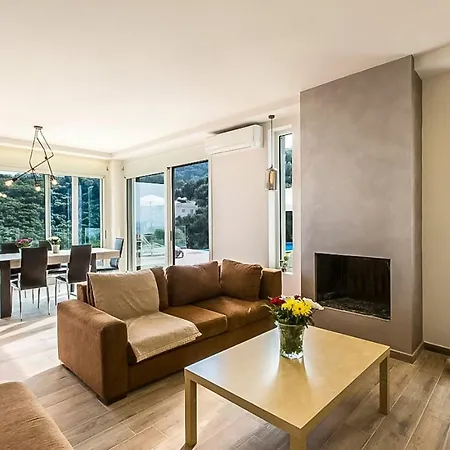 Likely And Spacious 4 Bedroom Pool * 切尔沃港