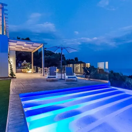 Villa Likely And Spacious 4 Bedroom Pool Porto Cervo
