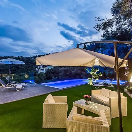 Likely And Spacious 4 Bedroom Pool Villa Porto Cervo